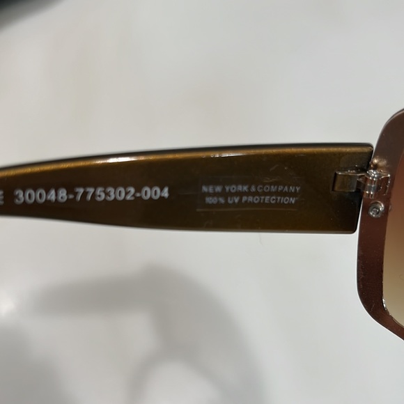 Wrap sunglasses - Picture 3 of 5